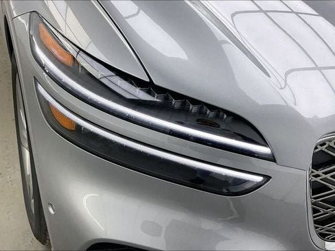 New 2026 Genesis GV70 2.5T Advanced image 16