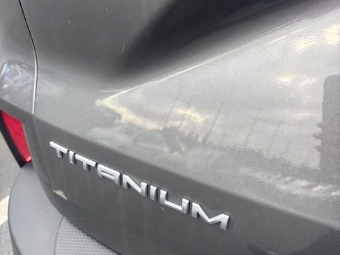 Used 2021 Ford Escape Titanium image 10