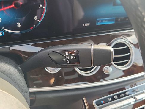 Used 2022 Mercedes-Benz E 350 4MATIC Sedan image 14
