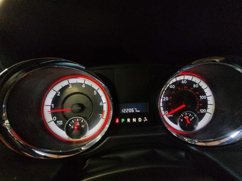 Used 2017 Dodge Grand Caravan SXT FWD image 23