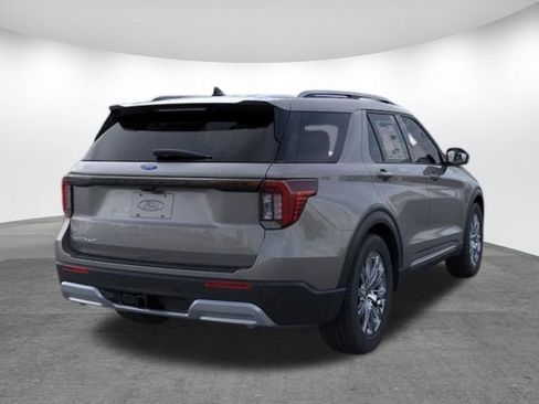 New 2026 Ford Explorer Platinum image 8