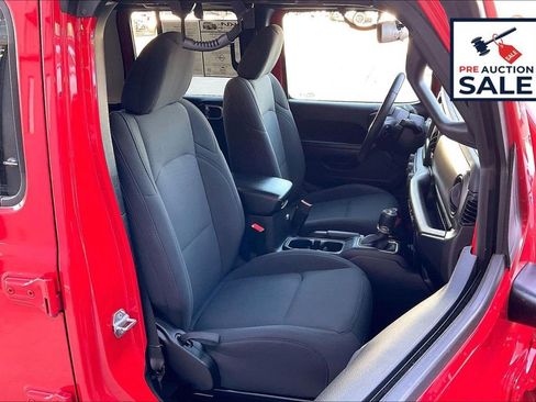 Used 2021 Jeep Wrangler Unlimited Sport AWD/4WD image 7