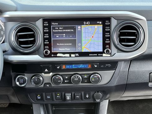 Used 2022 Toyota Tacoma Limited image 15