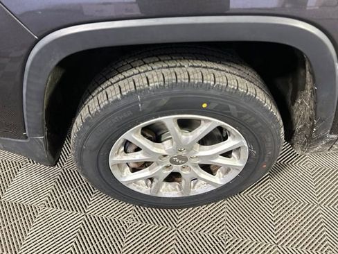Used 2017 Jeep Cherokee Latitude w/ True North Edition AWD/4WD image 44