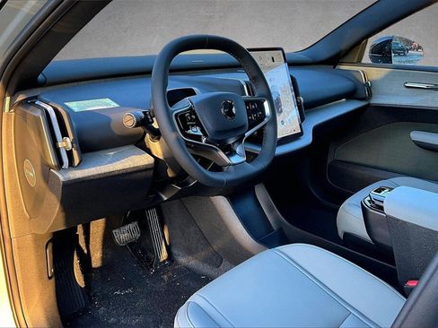 New 2026 Volvo EX30 Plus w/ Climate Package AWD/4WD image 7