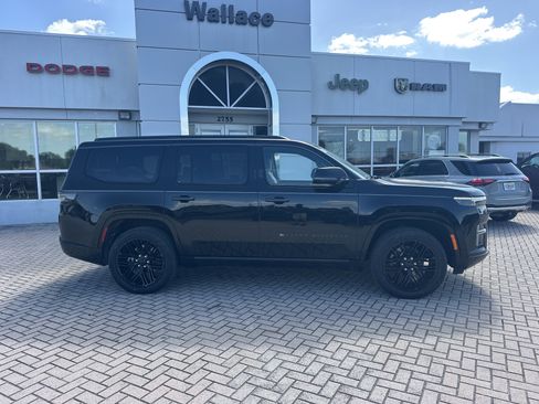 New 2026 Jeep Grand Wagoneer Limited AWD/4WD image 6