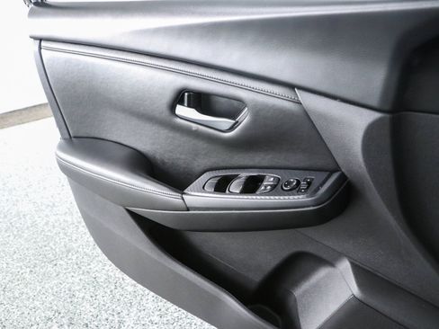 Used 2024 Nissan Sentra SV FWD image 21