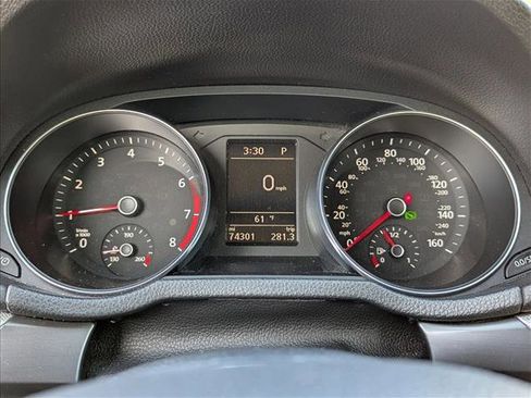 Used 2018 Volkswagen Passat 2.0T R-Line w/ R-Line Lighting Package image 8