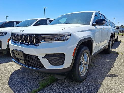 New 2026 Jeep Grand Cherokee Laredo X AWD/4WD image 1