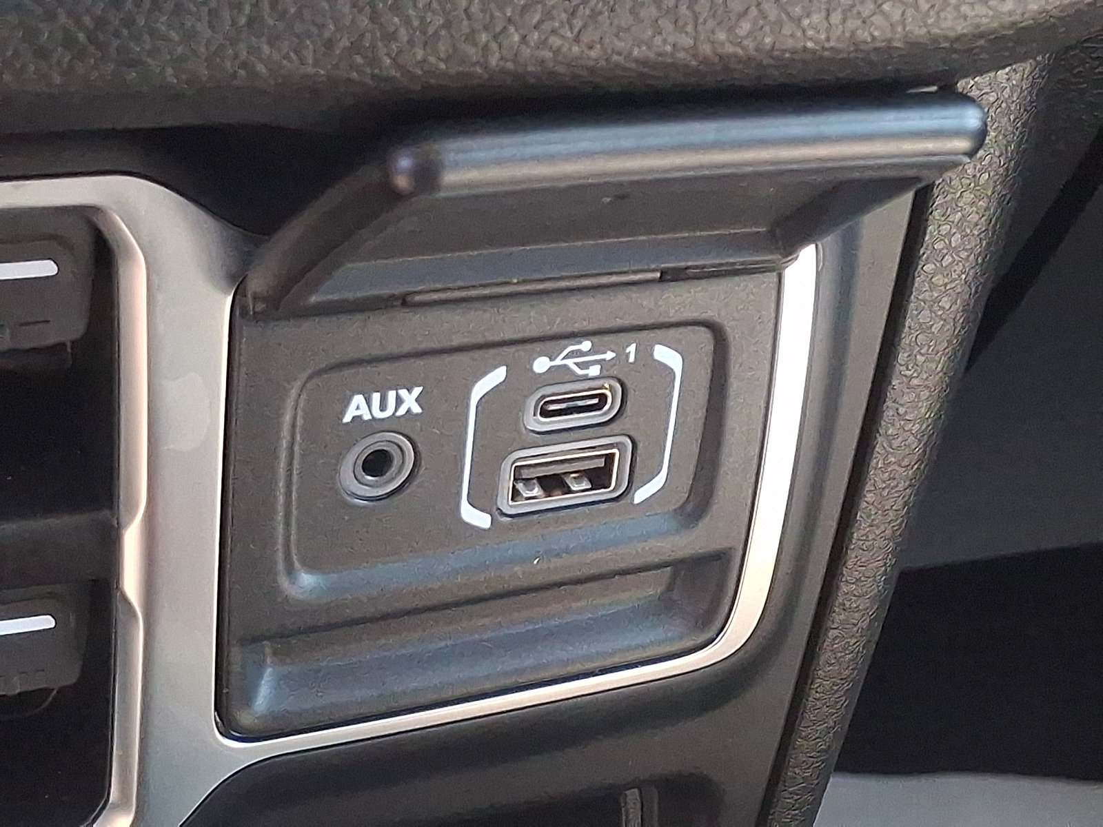 Used 2025 Jeep Wrangler Unlimited Sport AWD/4WD image 23