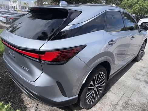 Used 2025 Lexus RX 350 Premium Plus w/ Accessory Package (Z1) FWD image 4