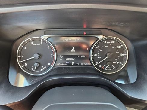 Used 2025 Nissan Rogue SV AWD/4WD image 28