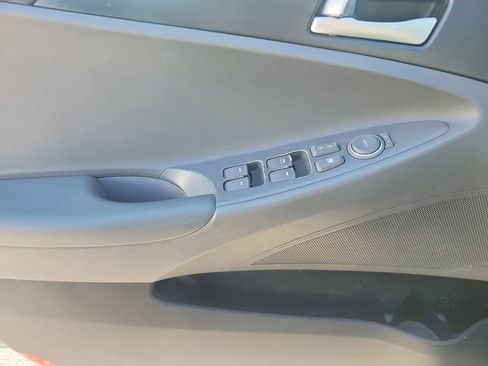 Used 2013 Hyundai Sonata GLS image 13