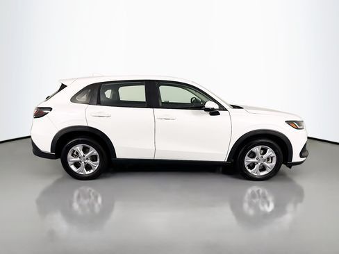 Certified 2023 Honda HR-V LX image 4