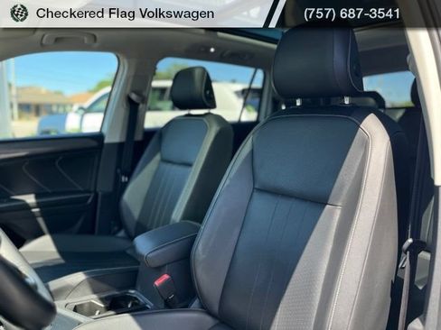 Used 2022 Volkswagen Tiguan SE FWD image 20