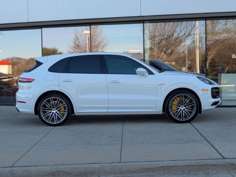 Certified 2021 Porsche Cayenne Turbo S image 8