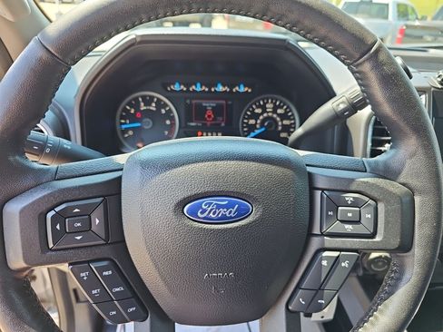 Used 2017 Ford F150 XLT w/ Equipment Group 302A Luxury AWD/4WD image 21