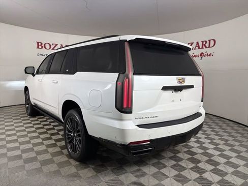 Used 2025 Cadillac Escalade ESV Sport Platinum image 6
