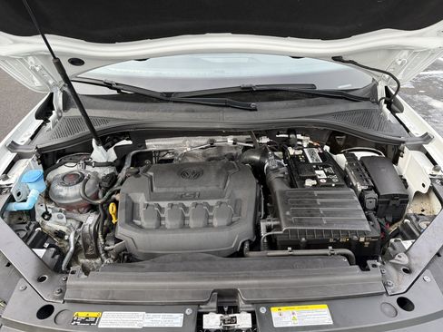 Certified 2022 Volkswagen Tiguan SE w/ Panoramic Sunroof Package image 10