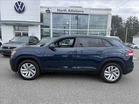 Certified 2020 Volkswagen Atlas Cross Sport SE image 3