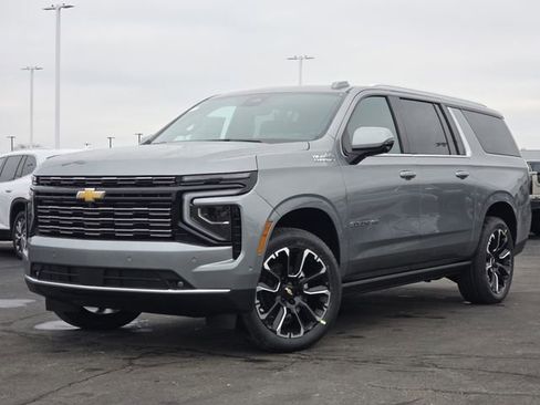 New 2026 Chevrolet Suburban High Country AWD/4WD image 2