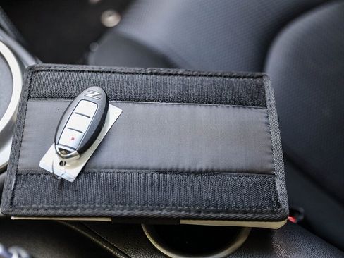 Used 2010 Nissan 370Z Coupe RWD image 36