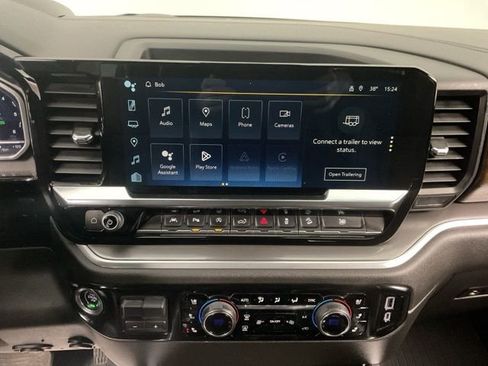 Certified 2023 Chevrolet Silverado 1500 High Country w/ Technology Package image 17