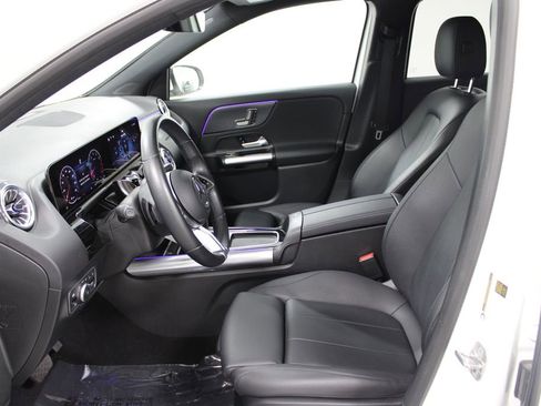 Used 2025 Mercedes-Benz GLA 250 image 17