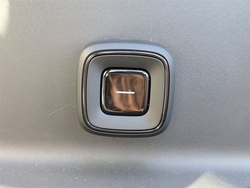 New 2026 Volvo EX30 Plus w/ Climate Package image 28