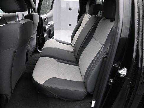 Used 2023 Toyota Tacoma TRD Off-Road w/ Technology Package image 10