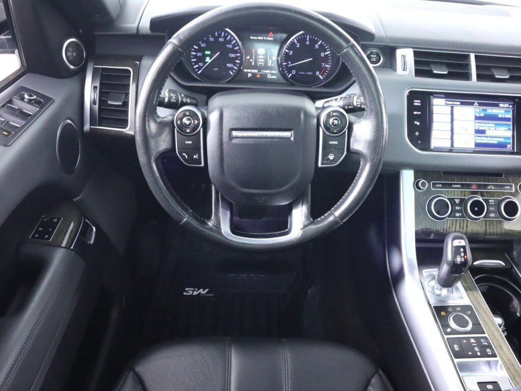 Used 2015 Land Rover Range Rover Sport SE AWD/4WD image 32