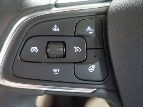 Used 2023 Buick Envision Essence AWD/4WD image 12