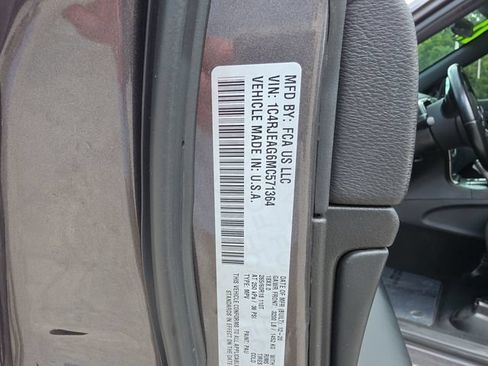 Used 2021 Jeep Grand Cherokee Laredo RWD image 29