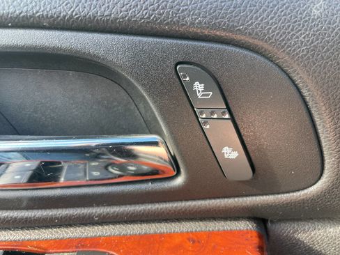 Used 2013 Chevrolet Tahoe LT image 17