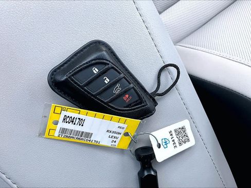 Used 2024 Lexus RX 350h w/ Accessory Package (Z1) AWD/4WD image 14