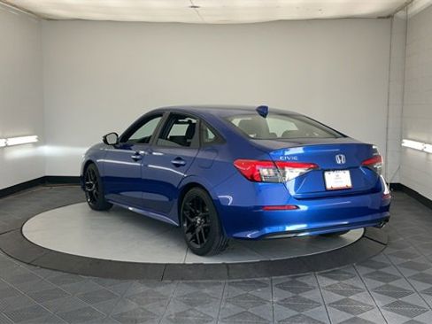 Used 2023 Honda Civic Sport image 9