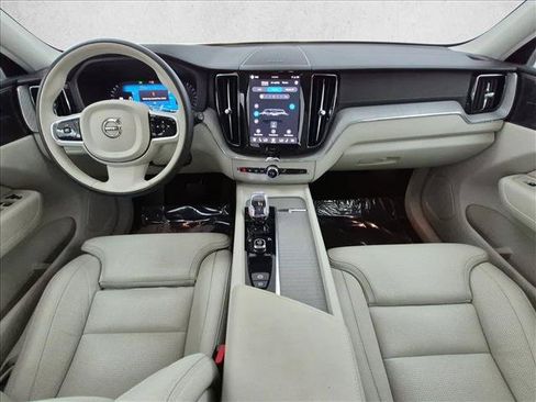 Used 2025 Volvo XC60 B5 Ultra AWD/4WD image 20