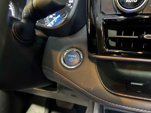 Used 2022 Toyota Highlander LE image 31