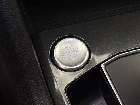 Used 2020 Volkswagen Tiguan SE R-Line FWD image 23