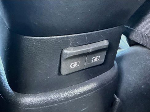 Used 2022 Nissan Kicks S FWD image 25