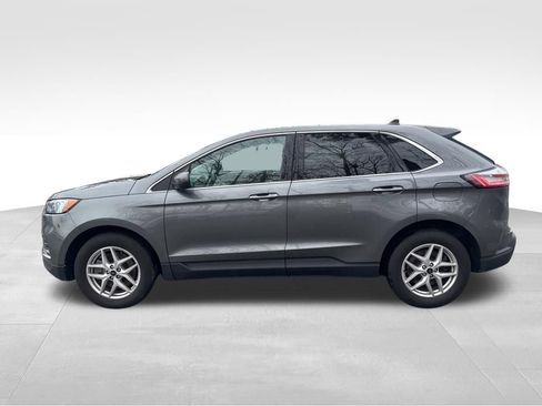 Used 2024 Ford Edge SEL image 2