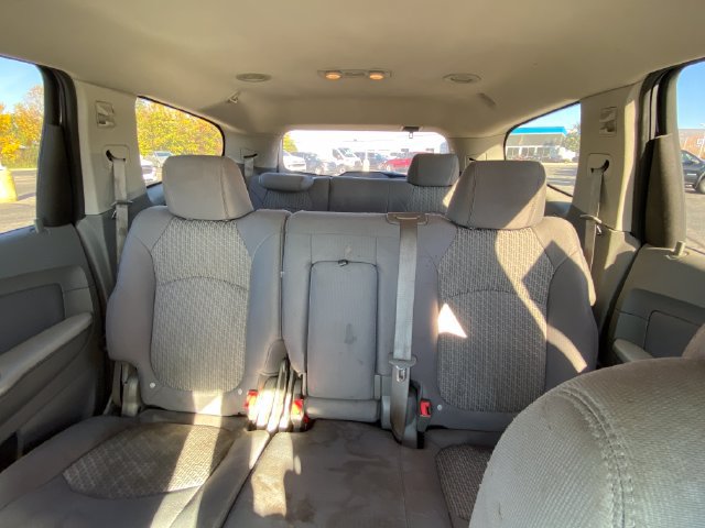 Used 2010 Chevrolet Traverse LS FWD image 11