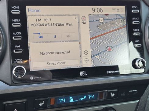 Used 2020 Toyota Tacoma TRD Sport image 9