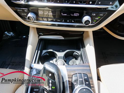 Used 2021 BMW 530i xDrive w/ Convenience Package AWD/4WD image 38