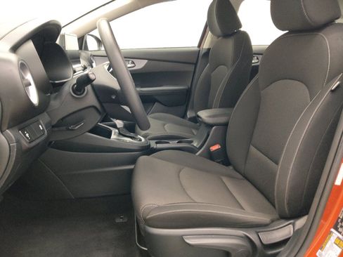 Used 2024 Kia Forte LXS FWD image 17