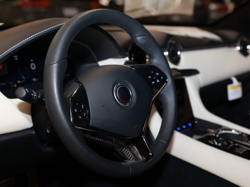 New 2025 Karma Revero Luxury image 23