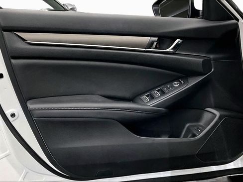 Used 2020 Honda Accord LX image 21