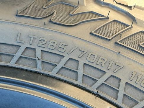 Used 2023 Jeep Gladiator Mojave w/ Cold Weather Group image 7