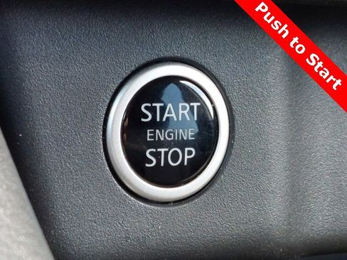 Used 2023 Nissan Rogue SV image 17