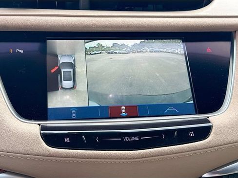 Used 2018 Cadillac XT5 Platinum AWD/4WD image 33
